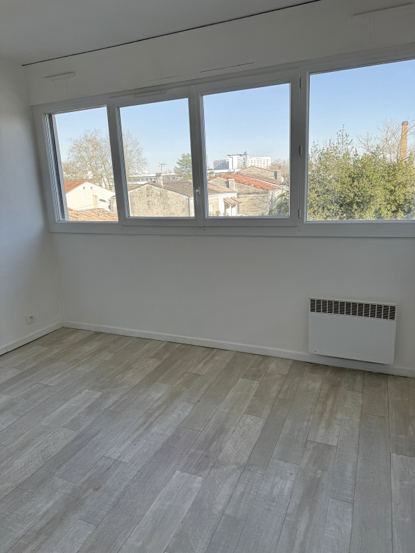 Offres de location Studio Bordeaux 33000